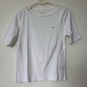 🎉4/30$🎉 Tommy Hilfiger Classic White Tee - Size L